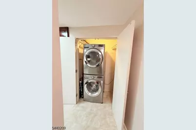 1 Carriage City Plz #908, Rahway, NJ 07065 - Photo 15