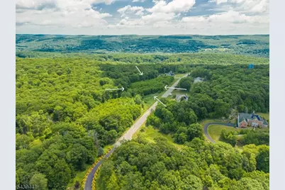 18 Triple Crown Dr, Sparta Township, NJ 07871 - Photo 7