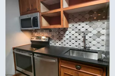 72D Troy Drive #D, Springfield Twp., NJ 07081 - Photo 11