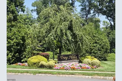 72D Troy Drive #D, Springfield Twp., NJ 07081 - Photo 3