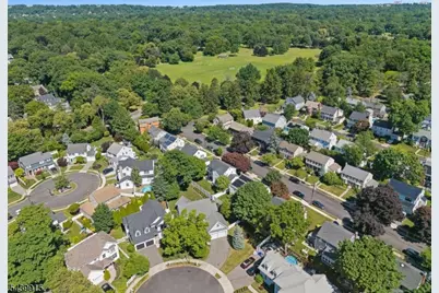 7 Holly Ct, Bloomfield, NJ 07003 - Photo 41