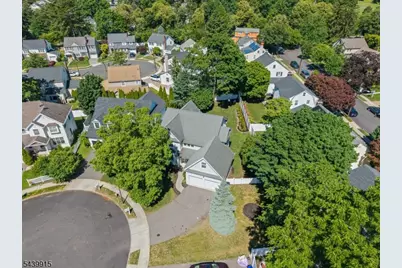 7 Holly Ct, Bloomfield, NJ 07003 - Photo 39
