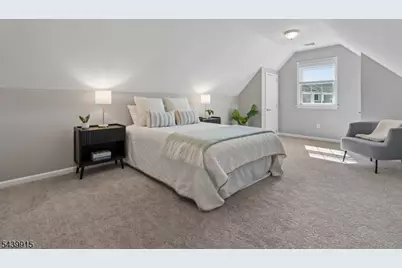 7 Holly Ct, Bloomfield, NJ 07003 - Photo 29