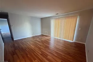 601 Sunshine Ct, Sayreville, NJ 08859 - Photo 5