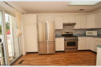 4 Prescott Ct, Bernards Township, NJ 07920 - Photo 11