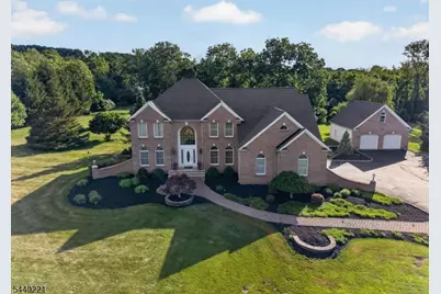 9 Stone Barn Rd, Franklin Township, NJ 08867 - Photo 1