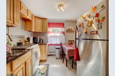 20 A Carolyn Terrace #20A, Roselle, NJ 07203 - Photo 3