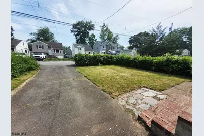 140 Longview Ave, Parsippany, NJ 07034 - Photo 3