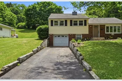 708 Franklin St, Belvidere, NJ 07823 - Photo 3