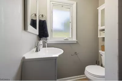 708 Franklin St, Belvidere, NJ 07823 - Photo 15