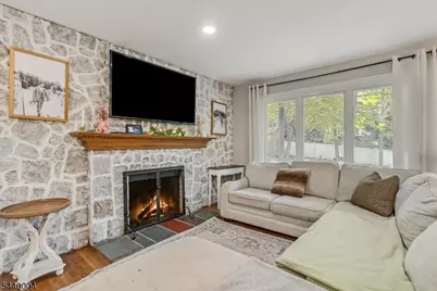 9 Linden Ln, Wayne, NJ 07470 - Photo 9