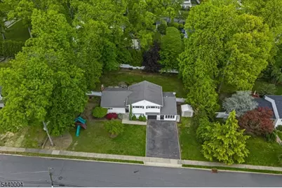 9 Linden Ln, Wayne, NJ 07470 - Photo 35