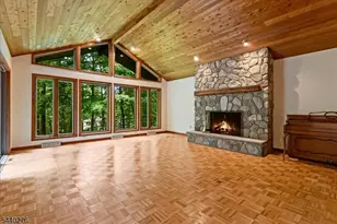 37 Heather Ln, Sparta Township, NJ 07871 - Photo 3