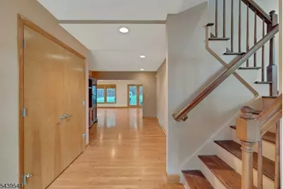 8 Marlo Road, Livingston, NJ 07039 - Photo 5