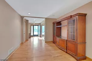 8 Marlo Rd, Livingston, NJ 07039 - Photo 7