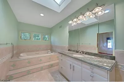 8 Marlo Road, Livingston, NJ 07039 - Photo 31