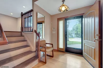 8 Marlo Road, Livingston, NJ 07039 - Photo 3