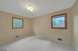 8 Marlo Rd, Livingston, NJ 07039 - Photo 33