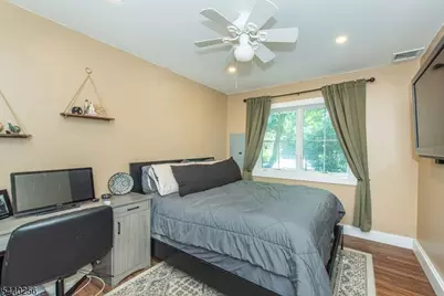 40 Hancock Dr, West Milford, NJ 07480 - Photo 15