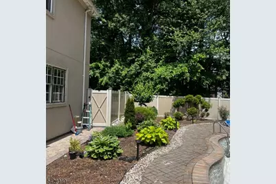 35 Waughaw Rd, Montville Township, NJ 07082 - Photo 33