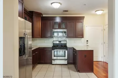 104 E Elizabeth Ave #303, Linden, NJ 07036 - Photo 3