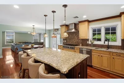 7 Cranford Avenue, Cranford Township, NJ 07016 - Photo 9