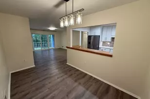 95 Sapphire Ln, Franklin Township, NJ 08823 - Photo 5