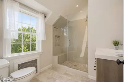 327 Chestnut St, Nutley, NJ 07110 - Photo 11