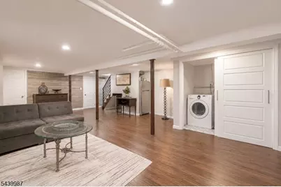 327 Chestnut St, Nutley, NJ 07110 - Photo 17