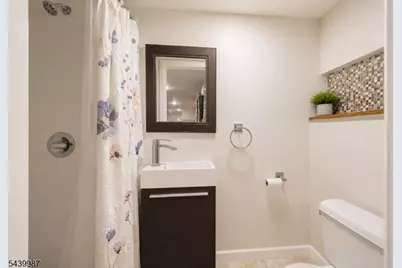 327 Chestnut St, Nutley, NJ 07110 - Photo 19