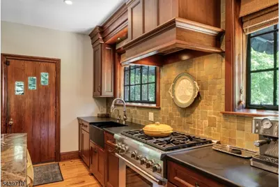 10 Cedar St, Bernards Township, NJ 07920 - Photo 9