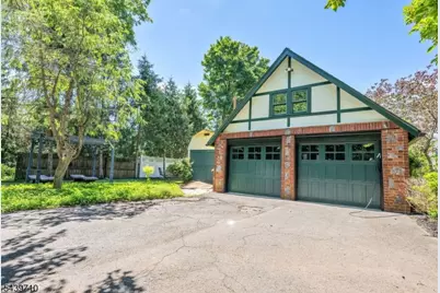 10 Cedar St, Bernards Township, NJ 07920 - Photo 29