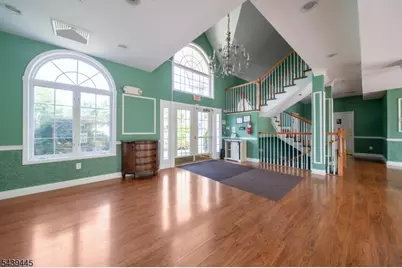 334 Wilshire Dr, Nutley, NJ 07110 - Photo 15