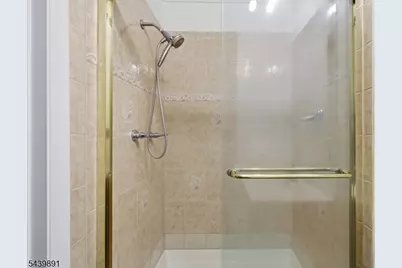 11 Trafalgar Ct, Washington Township, NJ 07840 - Photo 27