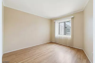 11 Trafalgar Ct, Washington Township, NJ 07840 - Photo 29