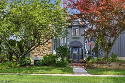 11 Trafalgar Ct, Washington Township, NJ 07840 - Photo 3