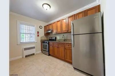 604-D Chestnut St #D, Union Township, NJ 07083 - Photo 5
