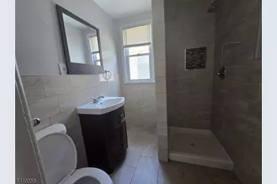 170 Bellevue St #2R, Elizabeth, NJ 07202 - Photo 3