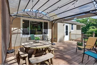 122 Runyon Ave, Piscataway Township, NJ 08854 - Photo 29