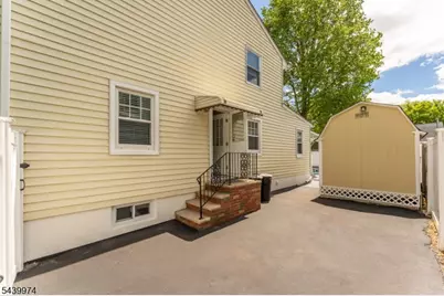 1106 Stone St, Rahway, NJ 07065 - Photo 37