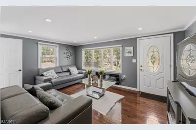 1106 Stone St, Rahway, NJ 07065 - Photo 5