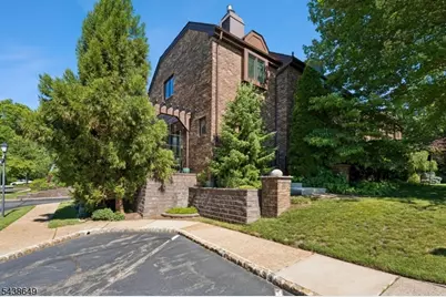 7 Christina Ct, Madison, NJ 07940 - Photo 3