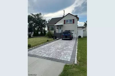 422 W Linden Ave, Linden, NJ 07036 - Photo 1