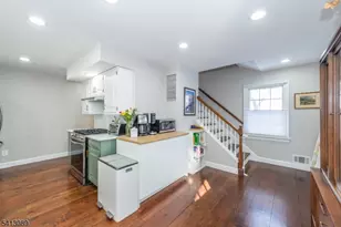 5 Murray Hill Square, New Providence, NJ 07974 - Photo 11