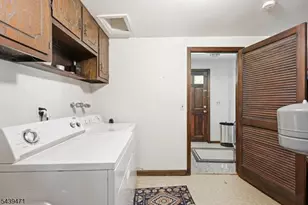 383 Talbot Dr, Fairfield, NJ 07004 - Photo 37