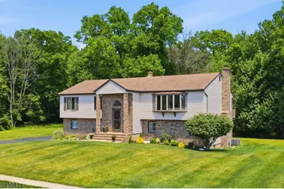 383 Talbot Dr, Fairfield, NJ 07004 - Photo 3