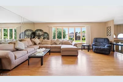 383 Talbot Dr, Fairfield, NJ 07004 - Photo 9