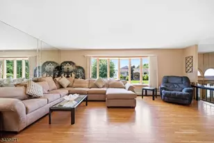 383 Talbot Dr, Fairfield, NJ 07004 - Photo 9