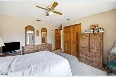 383 Talbot Dr, Fairfield, NJ 07004 - Photo 21