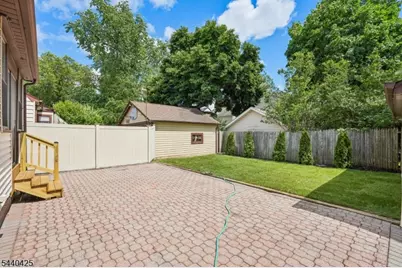 21 Ferncliff Rd, Bloomfield, NJ 07003 - Photo 37